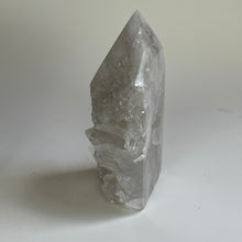 Load image into Gallery viewer, Quartz Point
