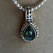 Load image into Gallery viewer, Labradorite Necklace
