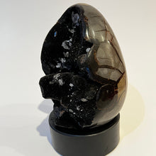 Load image into Gallery viewer, Large Septarian Dragon&#39;s Egg
