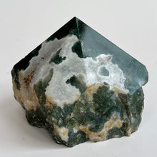 Load image into Gallery viewer, Moss Agate Point
