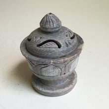 Load image into Gallery viewer, Soapstone Lotus Incense and Resin Mini Burner
