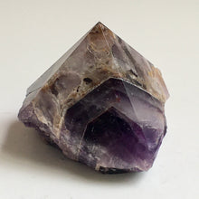 Load image into Gallery viewer, Amethyst Chevron Point
