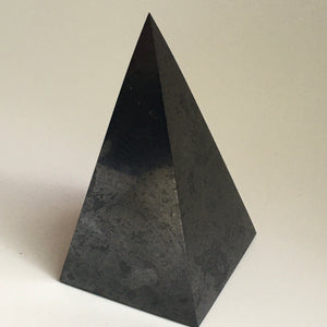 Shungite Pyramid - High (4x2x2)